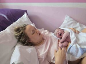 Charlotte - Eleanor birth at darent valley birth centre